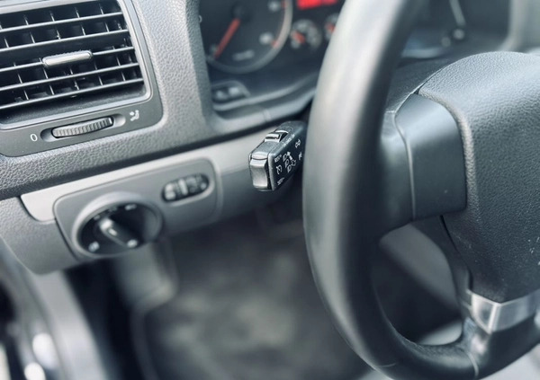 Volkswagen Golf cena 18900 przebieg: 237000, rok produkcji 2007 z Brzostek małe 277